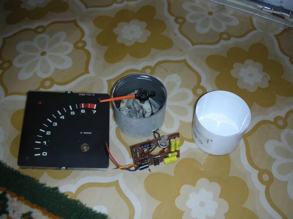 Подключить тахометр форд эскейп. Не работает тахометр форд. Провод на тахометр ford sierra. Не работает тахометр форд. Оптический тахометр из мыши.