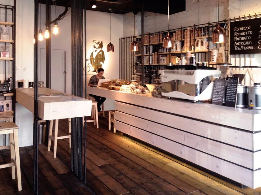 Как сделать маркет. Современная мебель для кофейни. Чайный магазин в стиле лофт. Мини бар в кофейне. Магазин кофейня в стиле лофт.
