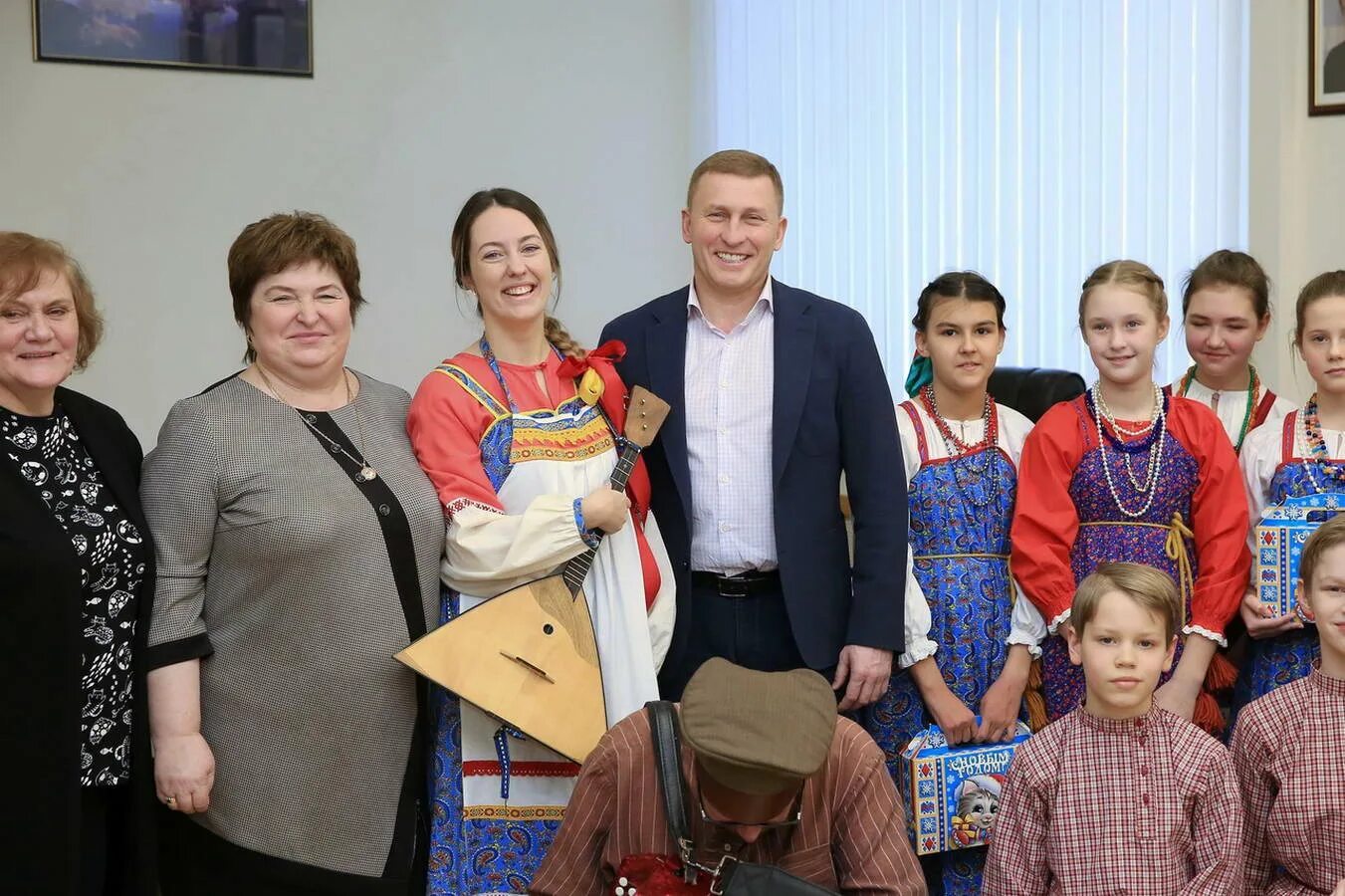 События граждан. Работа сегодня долгопрудный. Колядовщики со звездой. Колядки 2023. Ао дкба долгопрудный.