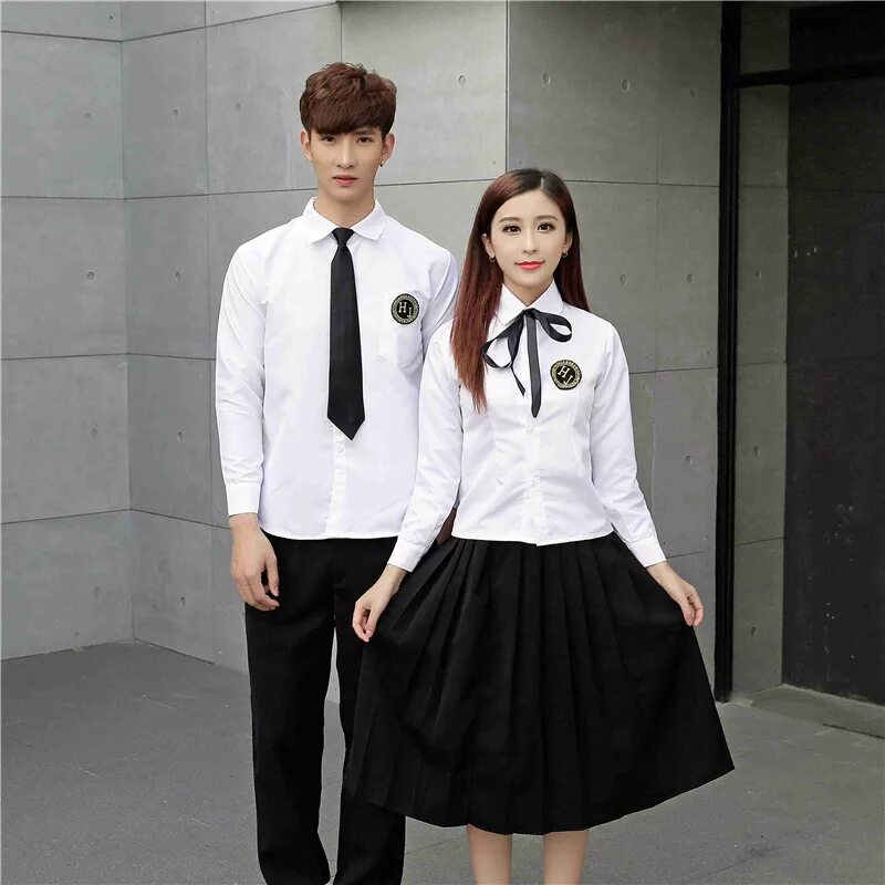 студенческая форма. школьная форма в будущем. классическая одежда в школу. студенческая форма. классическая одежда для студентов.