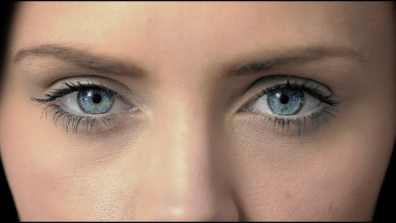 4 Ways of Creating Effective Catchlights in Portraiture