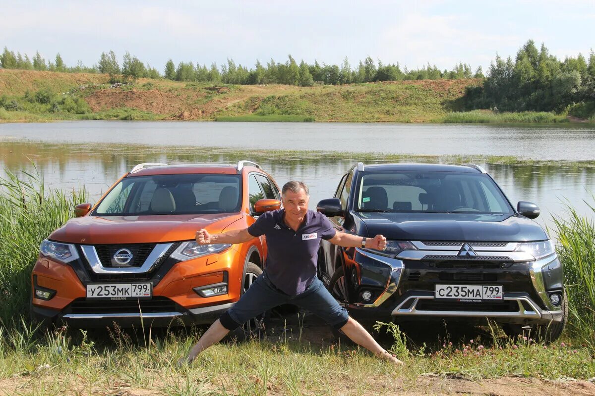 Nissan x trail vs mitsubishi outlander 2015. Ниссан х трейл или мицубиси аутлендер. Митсубиси аутлендер и ниссан х-трейл. Ниссан х трейл или мицубиси аутлендер. Ниссан х трейл или мицубиси аутлендер.