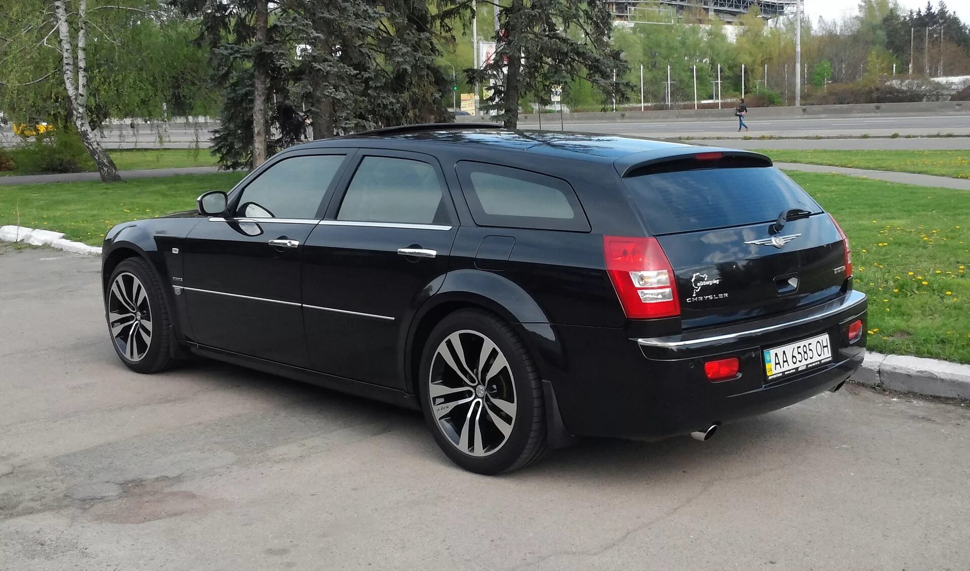 Крайслер 300с универсал. Chrysler 300c универсал. Крайслер 300с универсал черный. Chrysler 300 универсал. Крайслер универсал 300с 3.5.