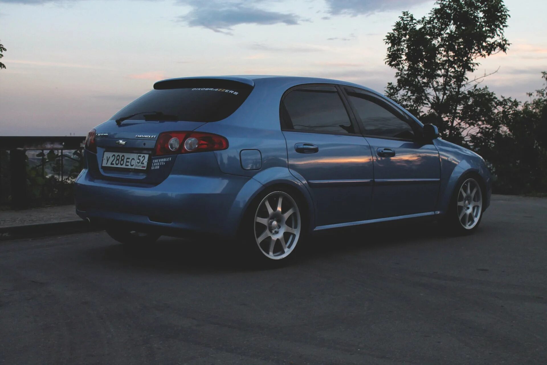 Тюнинг лачетти хэтчбек. Chevrolet lacetti r17. лачетти хэтчбек r17. chevrolet lacetti хэтчбек tuning. chevrolet lacetti хэтчбек обвес.