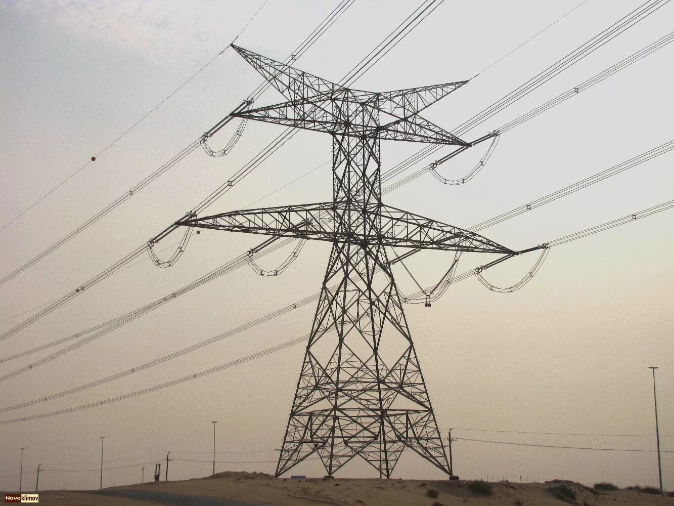 Кабельные линии электропередач. Электричество лэп. Лэп полы. Линии электропередач. Линии электропередач пейзаж.