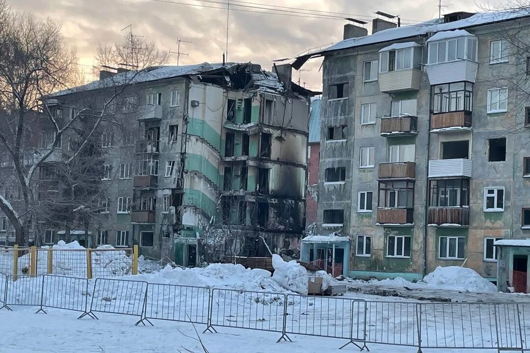 Пятиэтажный дом. Разрушенные дома. Российские дома. Пятиэтажка. Дом после взрыва газа.