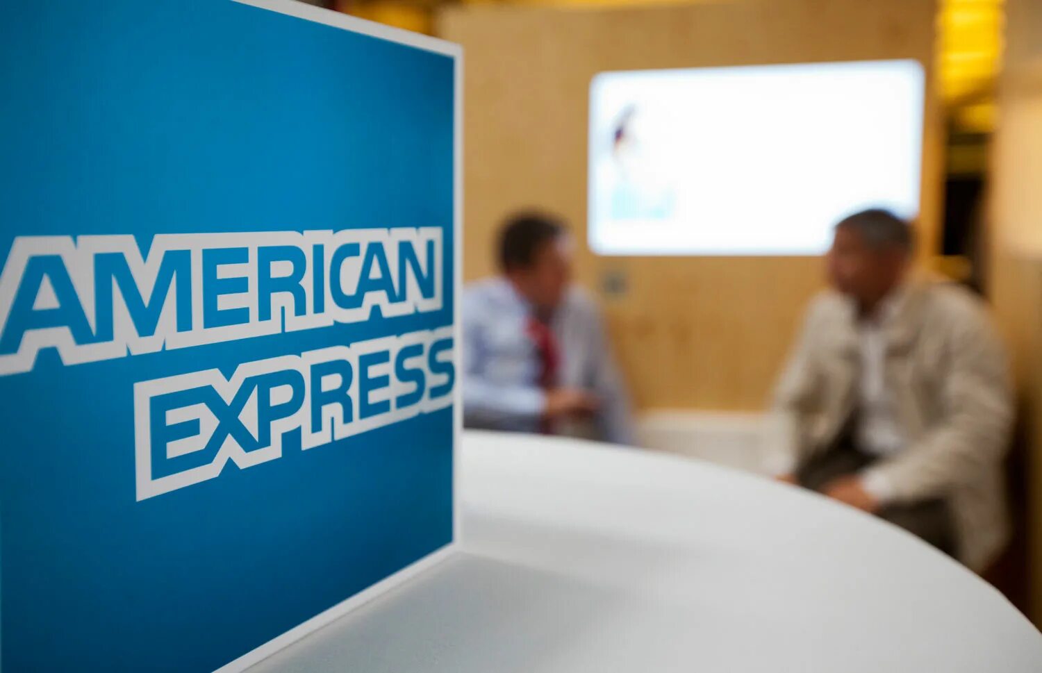 T me brand american express. Компания American Express. American Express платежная система. Компания Американ экспресс. Офис Американ экспресс.