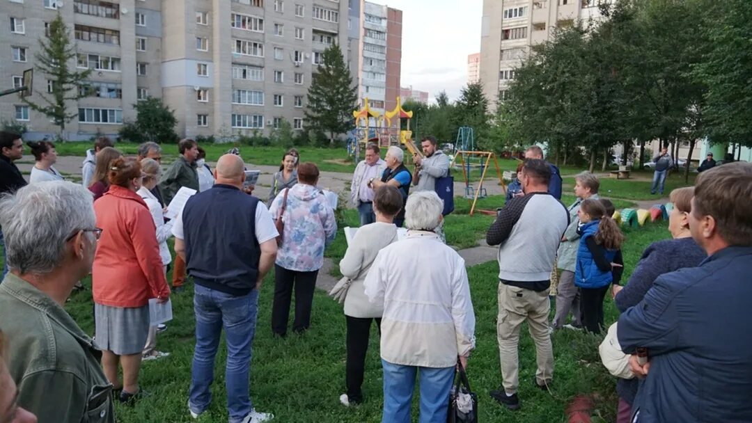 Встреча депутатов с кандидатами. Встреча с избирателями. встреча кандидата с избирателями. встреча депутата с избирателями.
