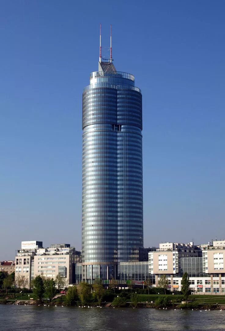Башня миллениум. Миллениум сити вена. Миллениум тауэр япония токио. Миллениум тауэр вена. Миллениум тауэр.