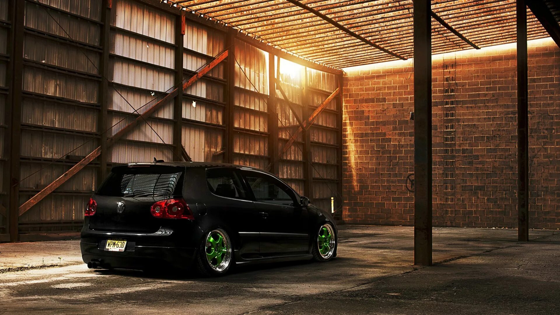 Ваг тюнинг. Golf mk5 stance. Volkswagen Golf GTI. Черный VW Golf mk5. Golf GTI mk5.