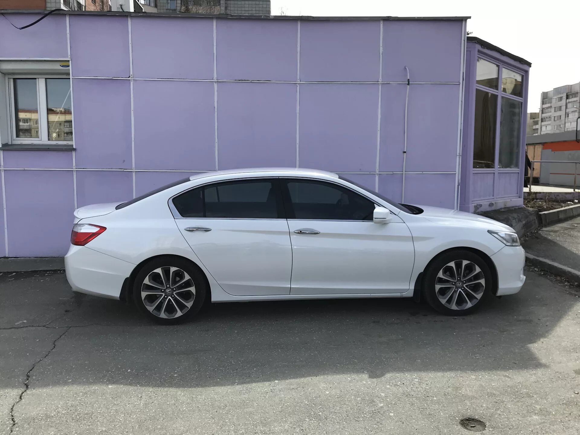 Тонировка хонда. Honda Accord 9 тонированная. Аккорд 9 тонировка. Honda Accord тонировка. Тонировка Камри 50.