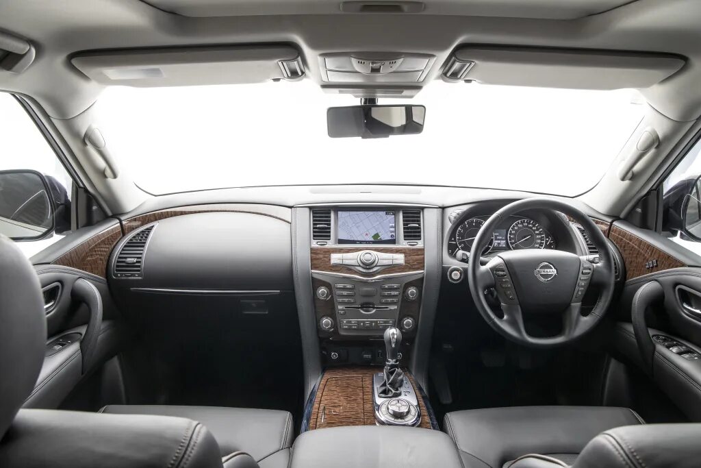 Ниссан патрол новый кузов. Ниссан патруль 2021. Nissan Patrol 2021 Interior. Nissan Patrol 2021 салон. Новый Ниссан Патрол 2022.