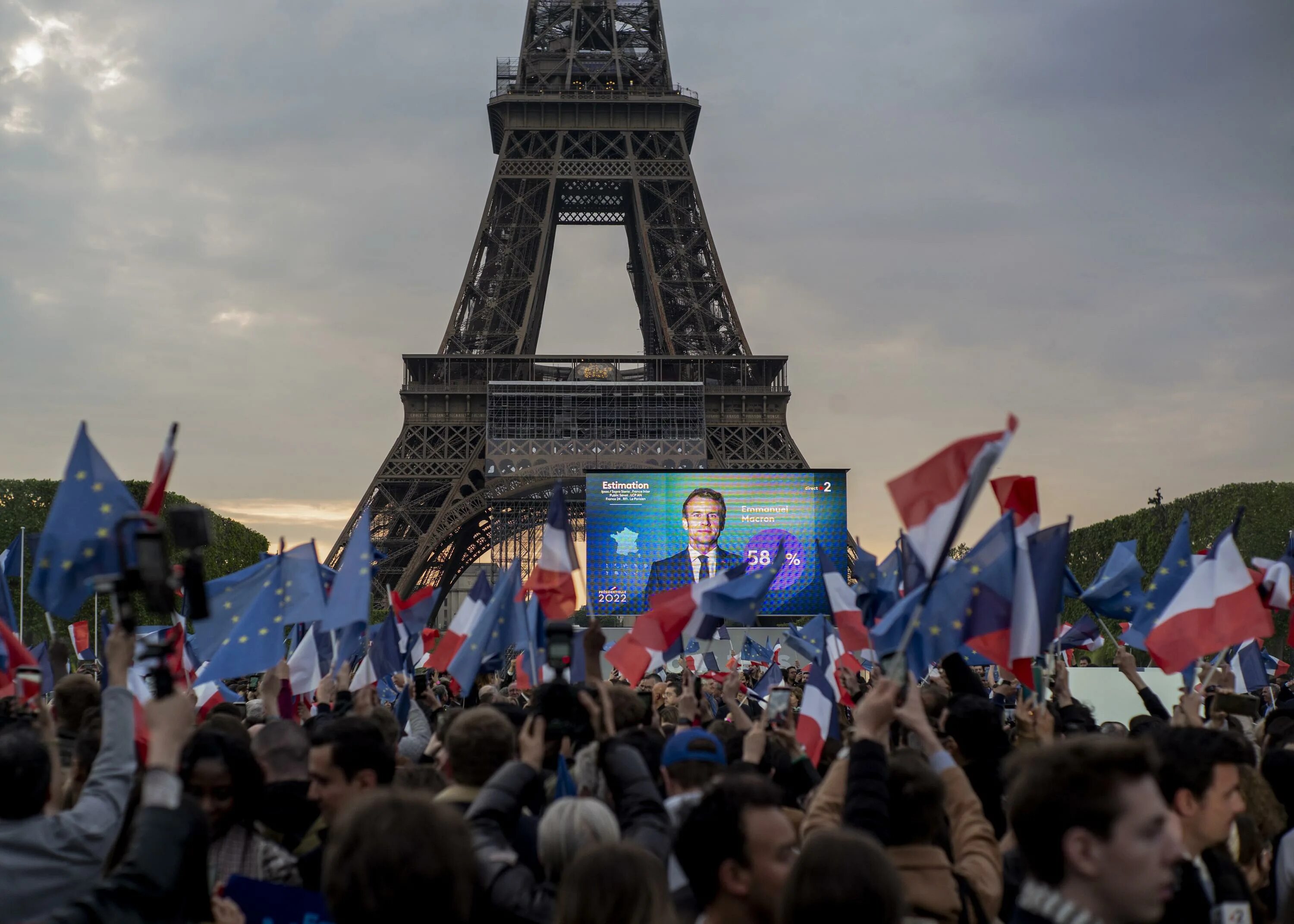 Макрон выборы во Франции 2022. Выборы президента Франции 2022.