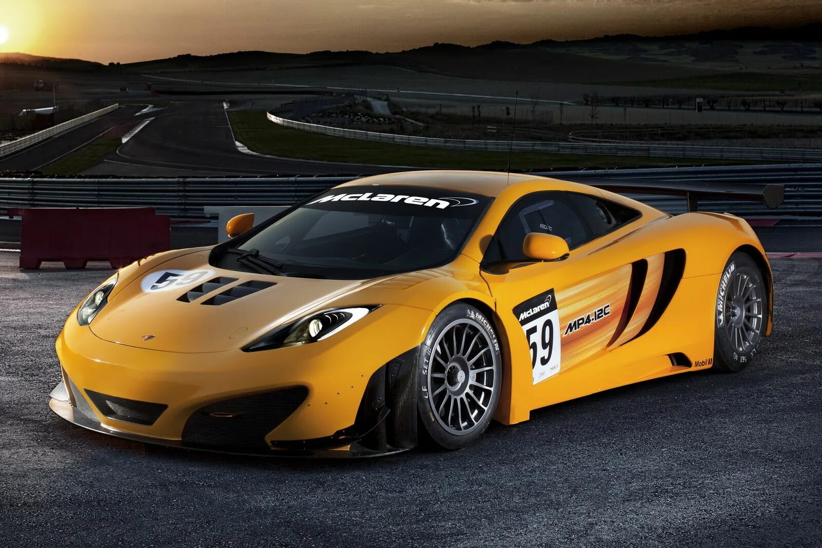 MCLAREN 12c gt3. MCLAREN mp4-12c gt3. MCLAREN 12c gt. Макларен ГТ гоночная.