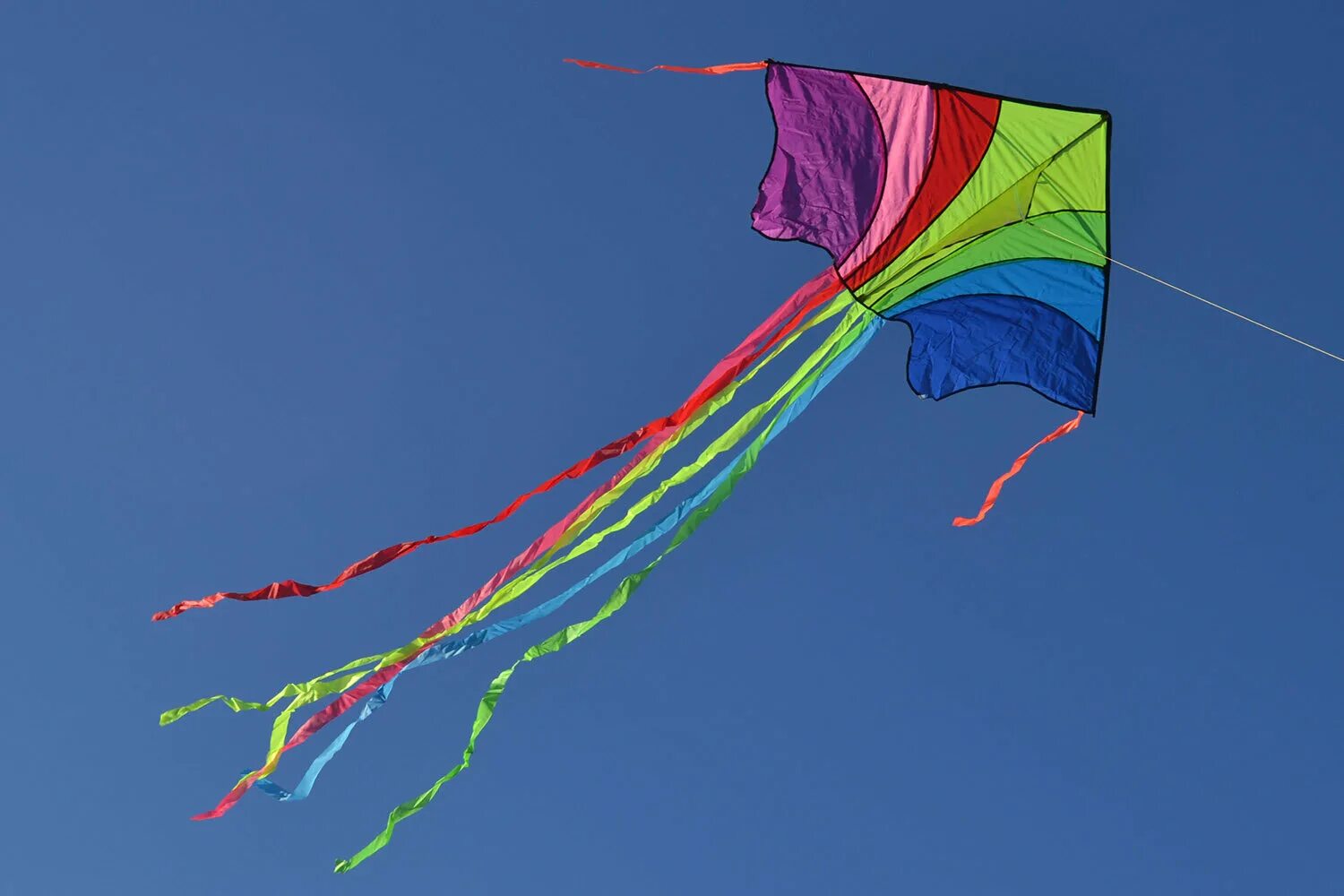 Nirvana Rainbow Kite 1.4m - Радужный воздушный змей. Каркас воздушного змея. Бумажный воздушный змей. Воздушный змей с лентами. Принцип воздушного змея