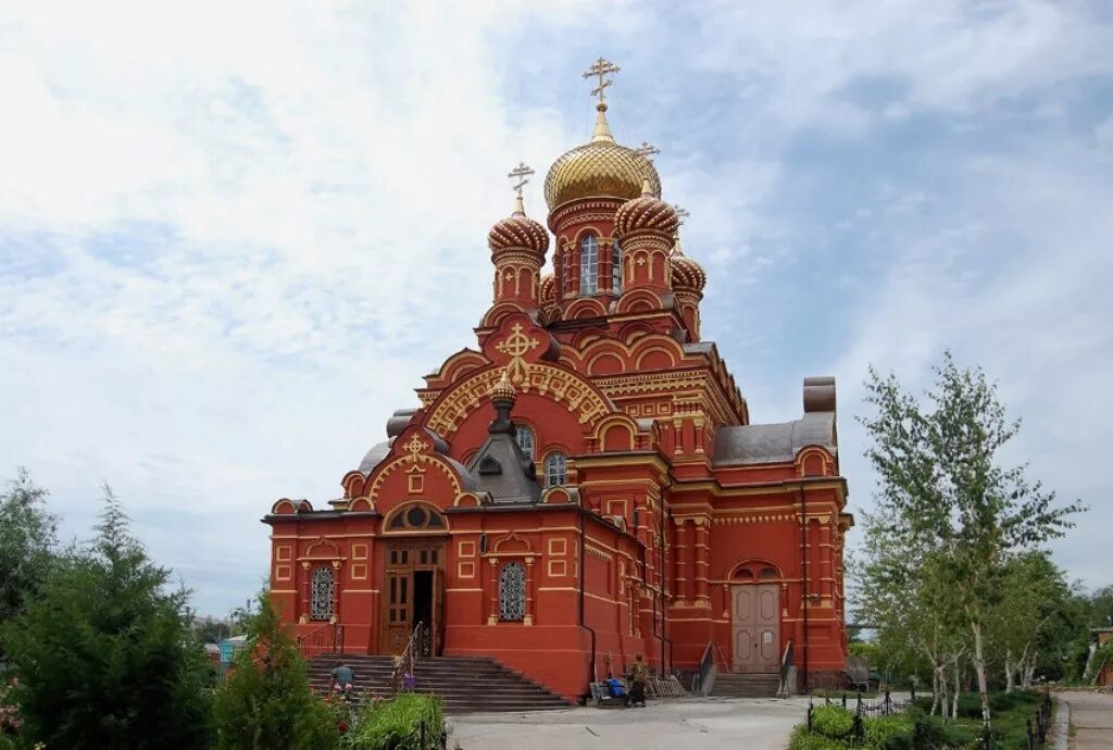 Храмы г астрахани. Иоанно предтеченский монастырь астрахань архитектура. Храм святого князя владимира во астрахе. Храм святой живоначальной троицы астрахань бабаевского. Иоанно-предтеченский монастырь астрахань.