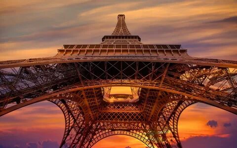 The eiffel tower visit by about six