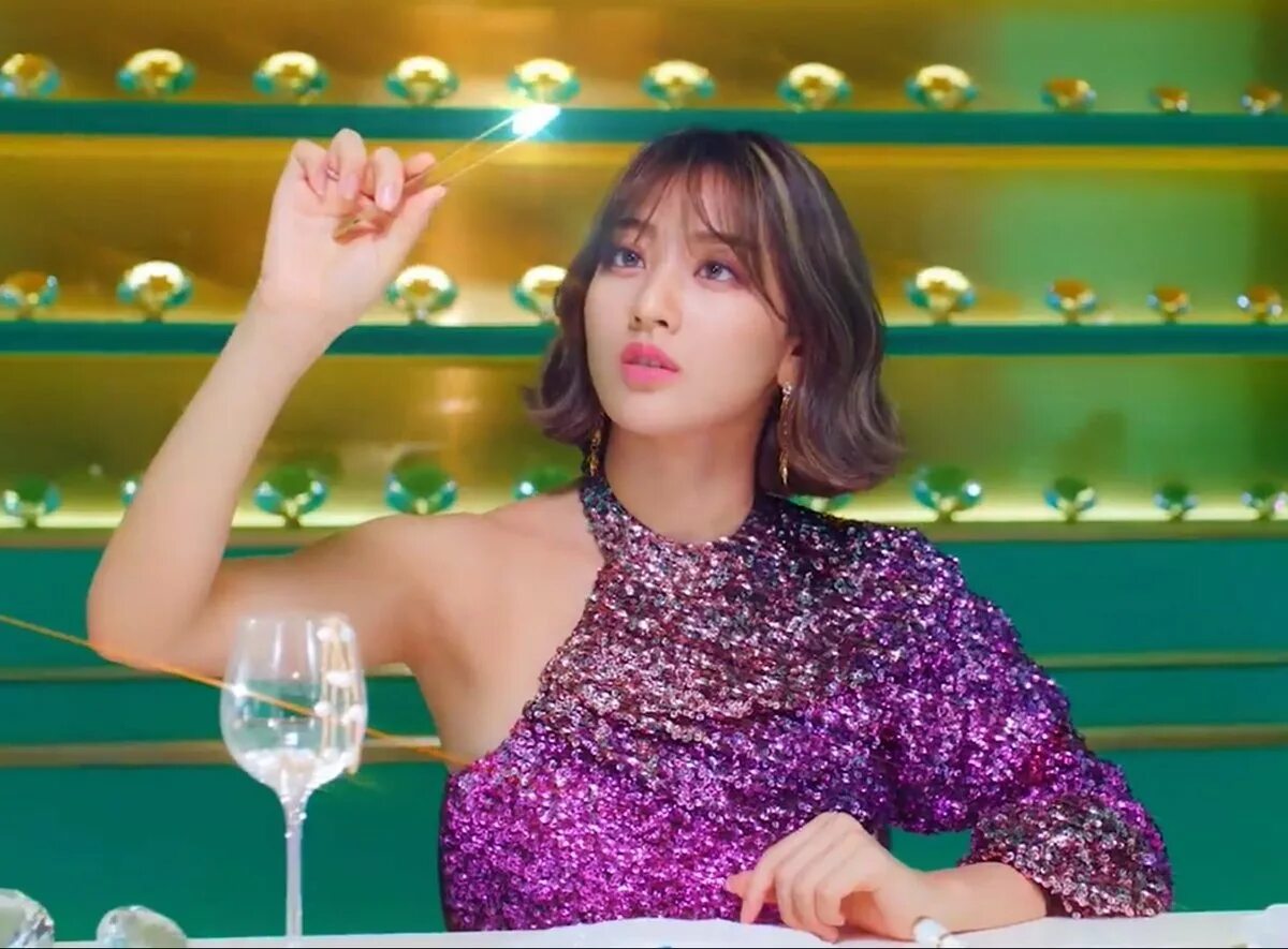 Twice true and false. Fake true twice album. twice jihyo в платье. дахён и чонён. twice jihyo в пышном платье.