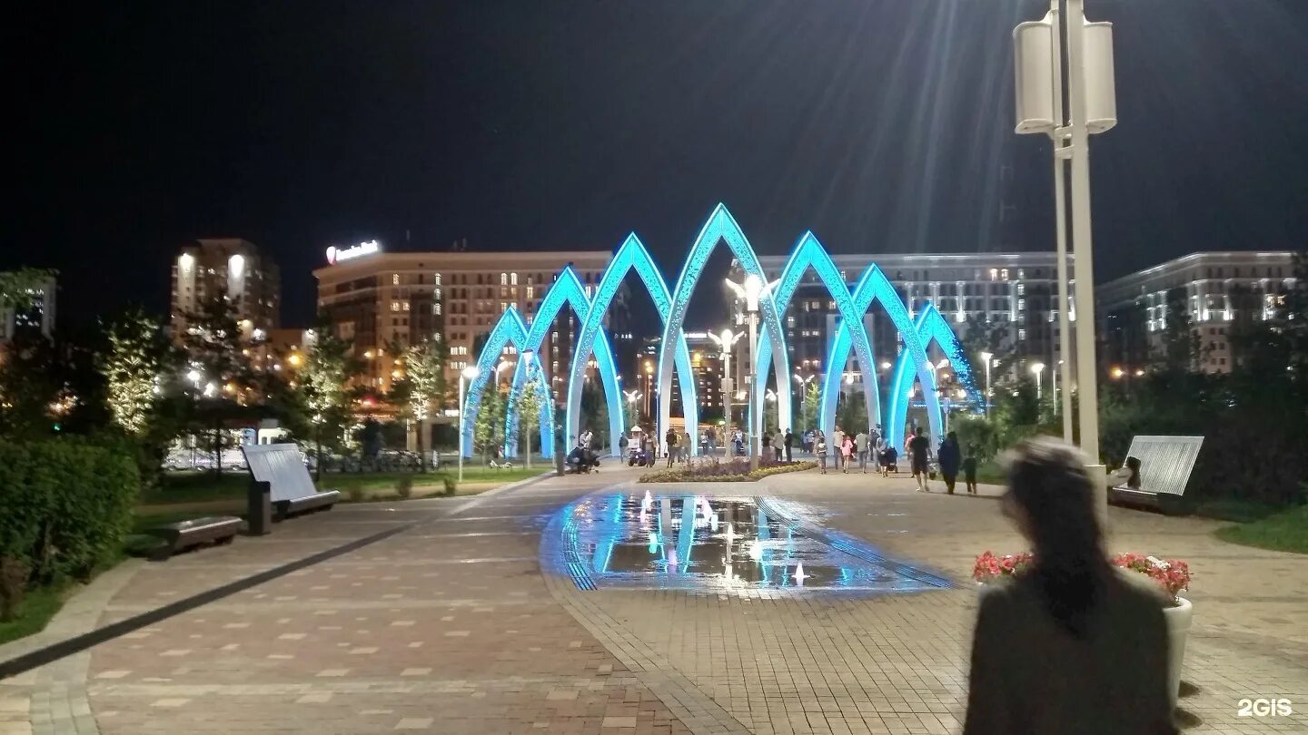 Центр астаны улицы. Парк Жетысу Астана. Президентский парк Астана. Центральный парк Нурсултан.