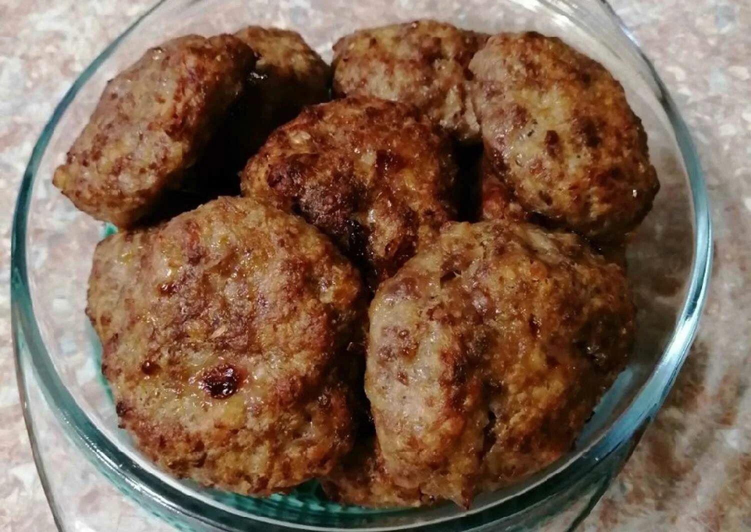 Рецепт пышных котлет из печени. Печеночные котлеты. пышные печеночные котлеты. биточки из печени говяжьей. биточки печеночные.