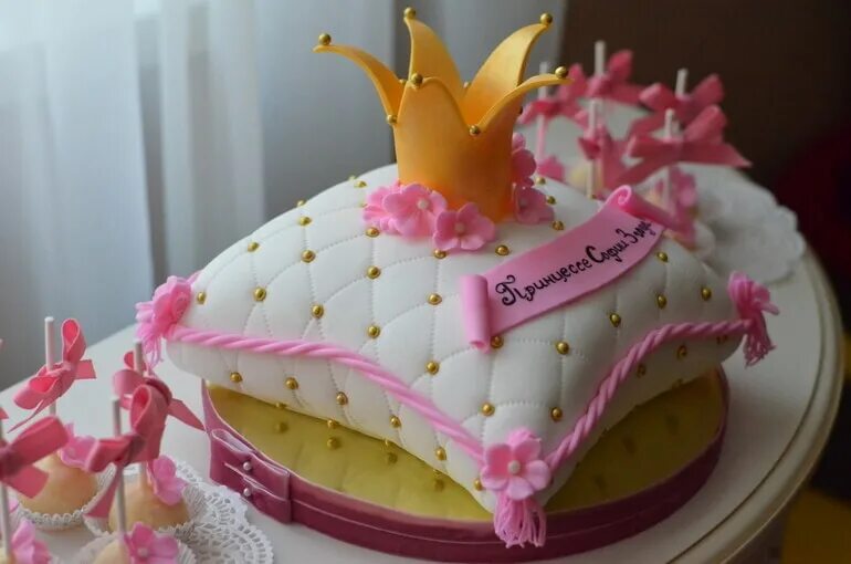 Красивый торт на рождения девочки. Детские торты для девочек. Детские торты на день рождения девочке. Тортики на день рождения для девочек. Тортик для маленькой принцессы.
