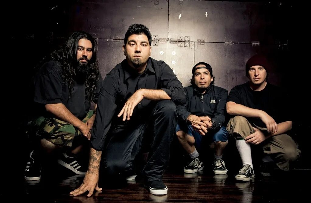 Deftones жанр. Дефтонс группа. Deftones 2022. Группа Deftones 2022. Deftones 2020.