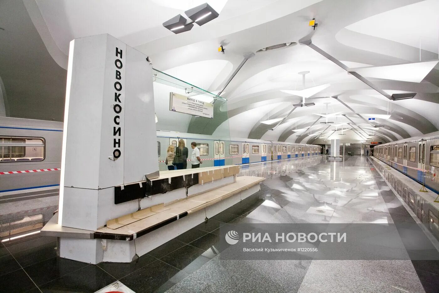 Новокосино (станция метро). Новокосино станция де метрополитена. Улица суздальская метро новокосино. Метро бауманская на схеме метрополитена. Метро перово на карте москвы схема.