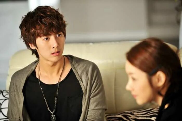 Мой сосед кумихо дорама 2021. Выход серий дорамы последние сумерки. Младший сын чеболей дорама 2022. Ким хен джун да она чокнутая. Выход серий дорамы последние сумерки.