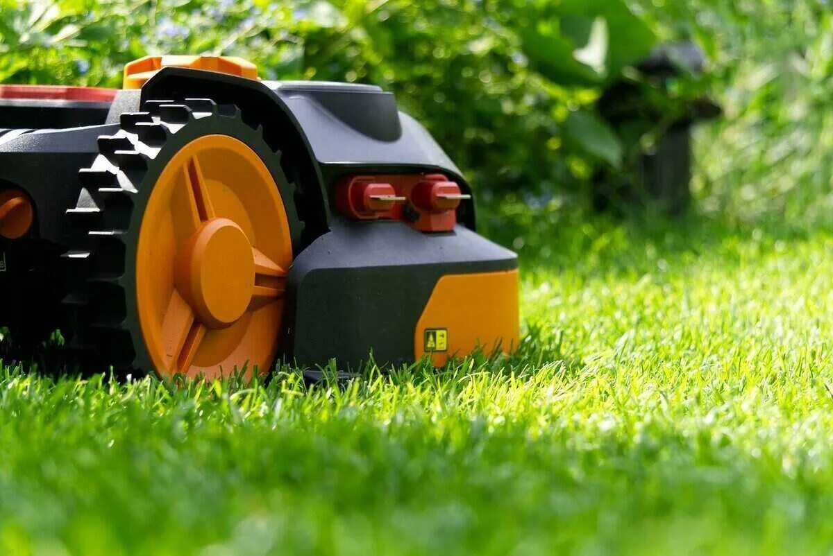 Lawn mower. Газонокосилка. Робот-газонокосилка. Газонокосилка машина. Автономная газонокосилка робот.