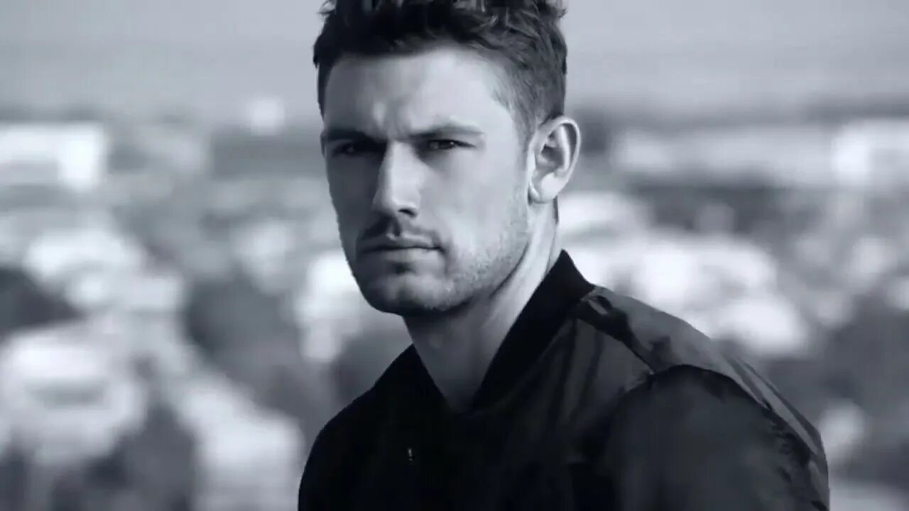 Моранди 2012. Мужчины из клипов. Парень классно танцует. Красивый парень клип. We make avicii клип.