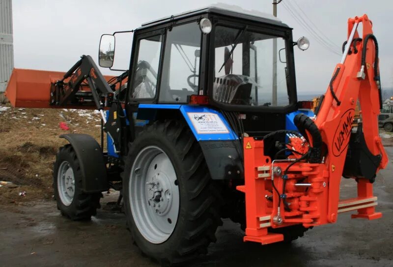 Навесное экскаваторное оборудование для трактора мтз 82. Мтз 82 экскаватор. Экскаваторная установка на мтз 82. Навесной экскаватор на мтз 82. Навесной экскаватор kra 603.