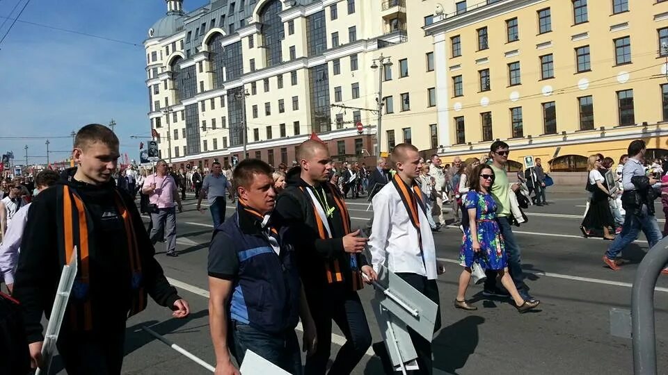 Массовка. Массовка в зале. Массовка в тв передачах. Массовки в москве 2023. Зрители в студии.