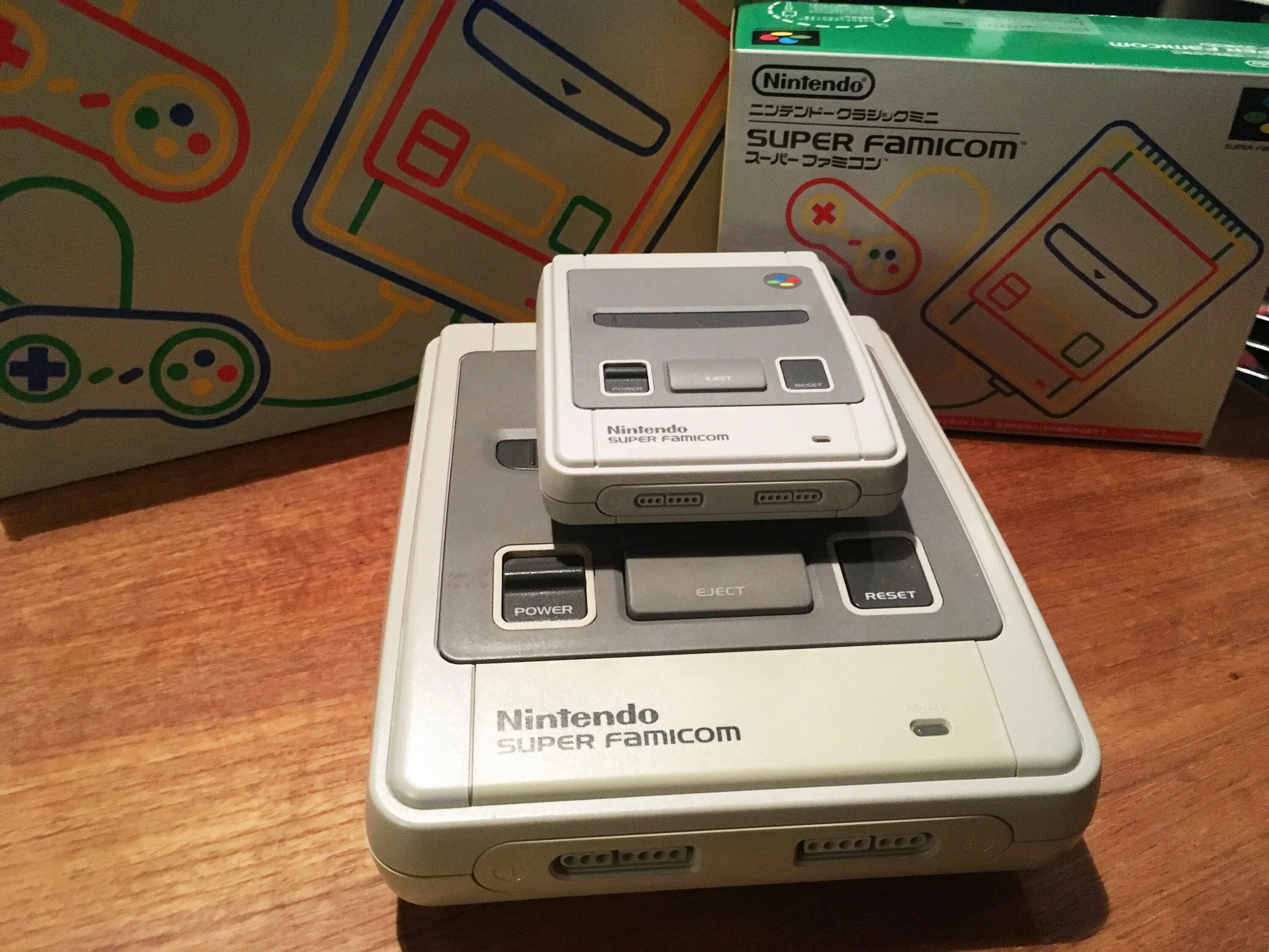 Super famicom. Нинтендо супер Нинтендо. Приставка супер Фамиком Нинтендо. Nintendo Classic Mini: Family Computer. Nintendo Famicom NES.