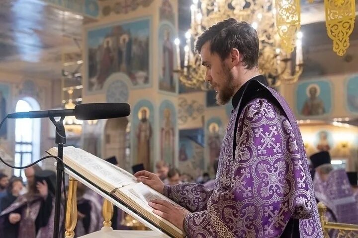 Вознесенский собор новосибирск протоиерей. Рождество христово вознесенский. Богослужения в вознесенском соборе новосибирск. Священники вознесенского собора новосибирск. Вознесенский собор новочеркасск рождество.