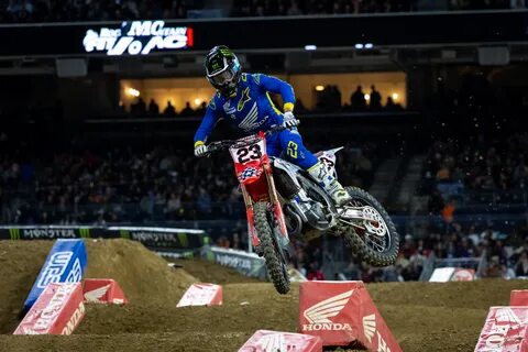 Chase Sexton Dominates San Diego Supercross for First 450SX Win.