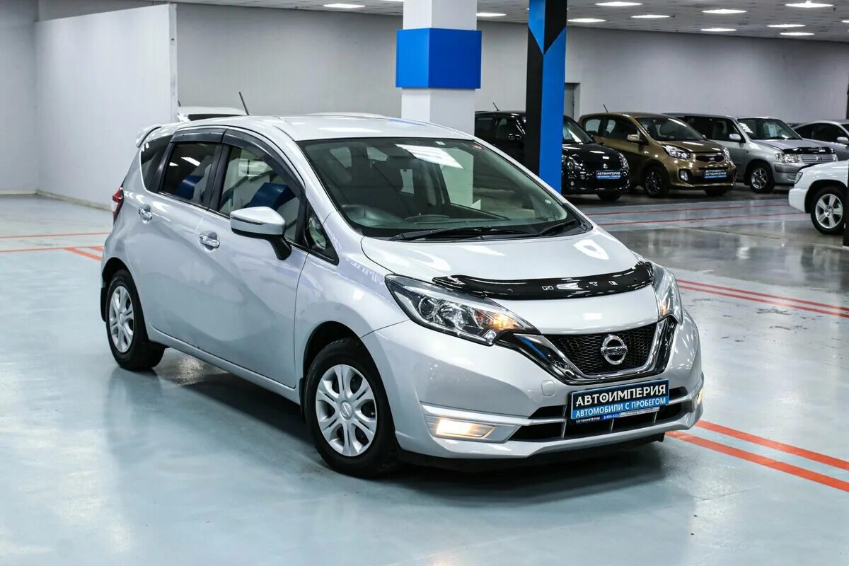 Nissan versa note. Nissan note 2017. Ниссан ноут 2017 белый. 2. Nissan note 2017.