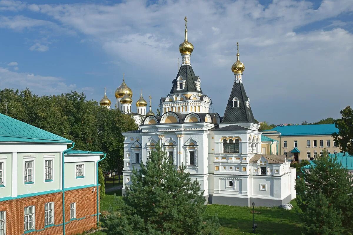 Музей на дмитровском. Дмитровский Кремль в Дмитрове. Дмитровский Кремль (музей-заповедник). Дмитриевский Кремль Дмитров. Дмитров музей заповедник.