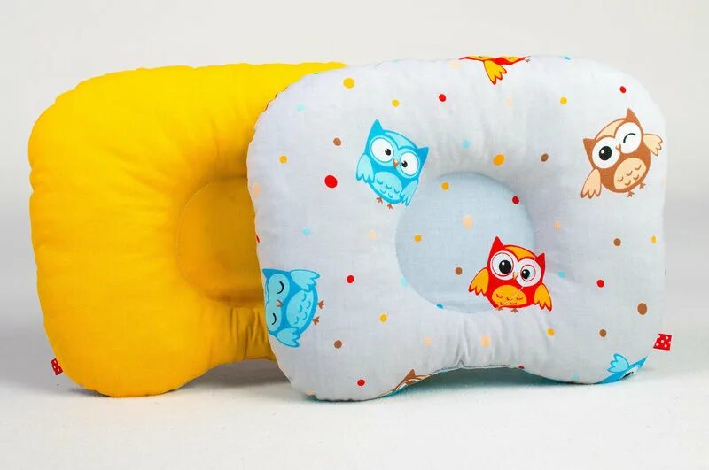 Какую подушку выбрать ребенку. Подушка детская. Подушка для младенцев. Ортопедическая подушка для детей. Детская подушка для новорожденных.