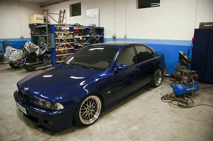 Бмв е39 синяя фото #3 Покраска. Со всей ответственностью BMW 5 series (E39), 2,5 л, 2002 года куз