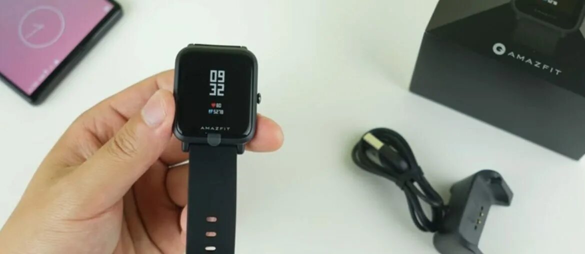 Как зарядить часы с магнитной зарядкой. Amazfit Bip зарядка. Bip u Amazfit Charger 11 мм. Смарт-часы Amazfit Bip 3 зарядка. Amazfit 2017 зарядное.