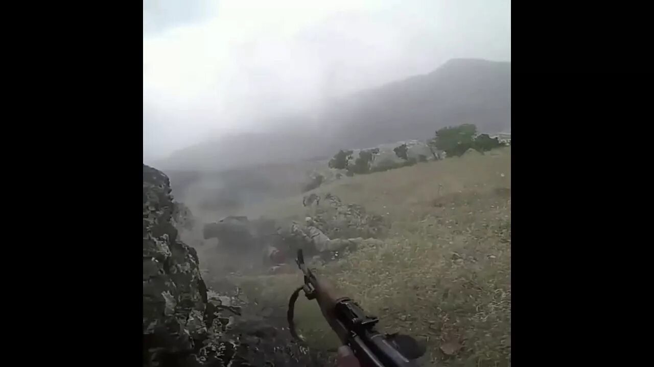 Реальный бой от первого лица. Военные действия от первого лица. Реальный бой от первого лица. Война украина реальные съемки. War in the distance.
