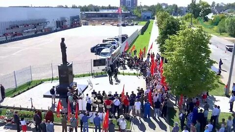 Открытие памятника сталина великие луки