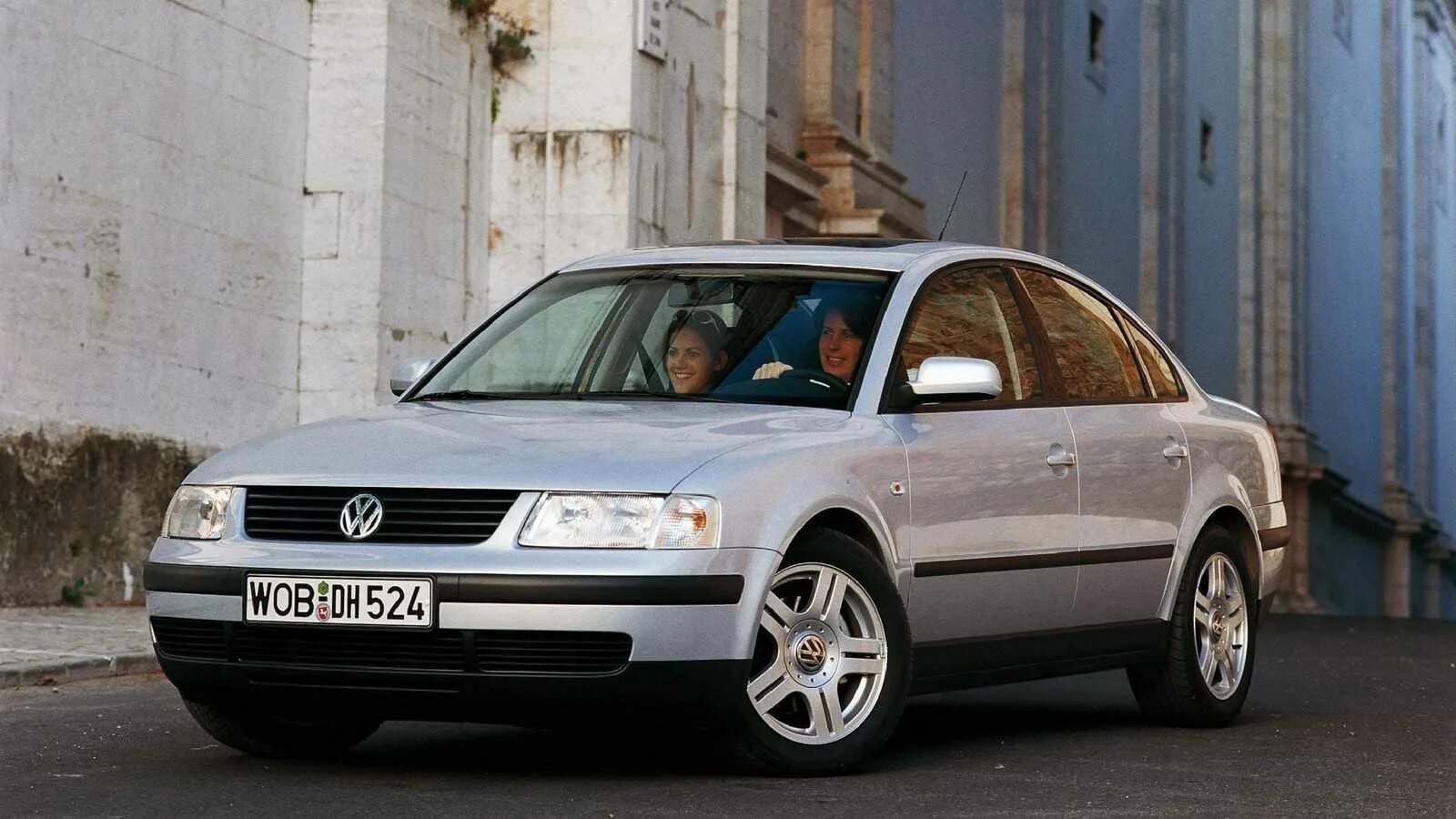 Купить авто посад. Volkswagen Passat b5 седан. Volkswagen Пассат б5. Фольксваген Пассат седан 2000. Фольксваген Пассат 1.