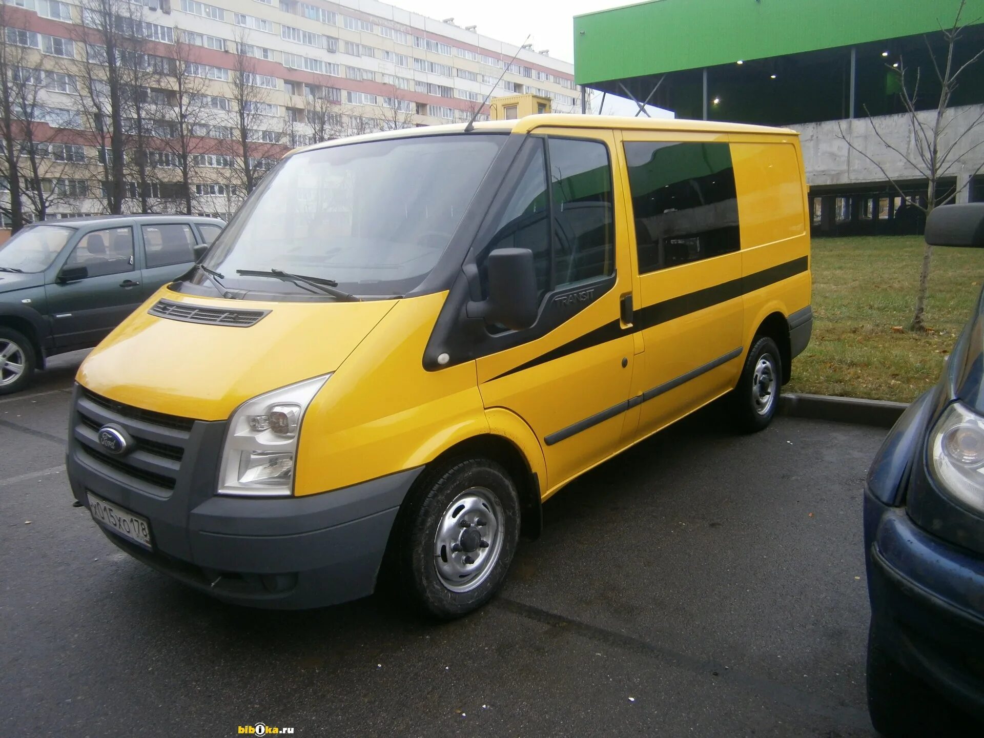 Форд Транзит 2011 пассажирский. Ford Transit 2011. Форд Транзит 2011. Желтый Транзит.