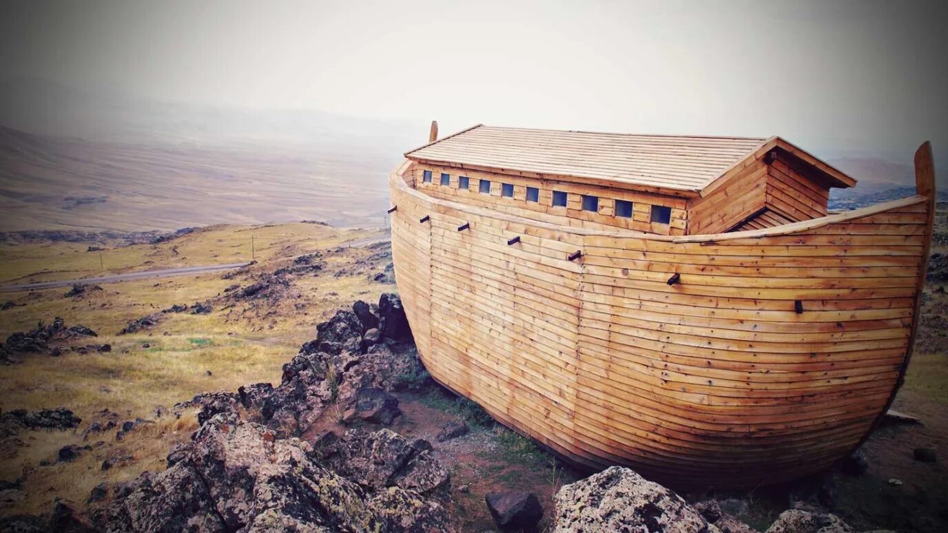 Внутри ноева ковчега. Ноев ковчег библия. Ковчег noah. Модель ноева ковчега. Ковчег ноя вид сбоку.