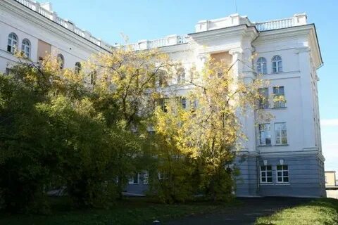 Главный корпус больницы
