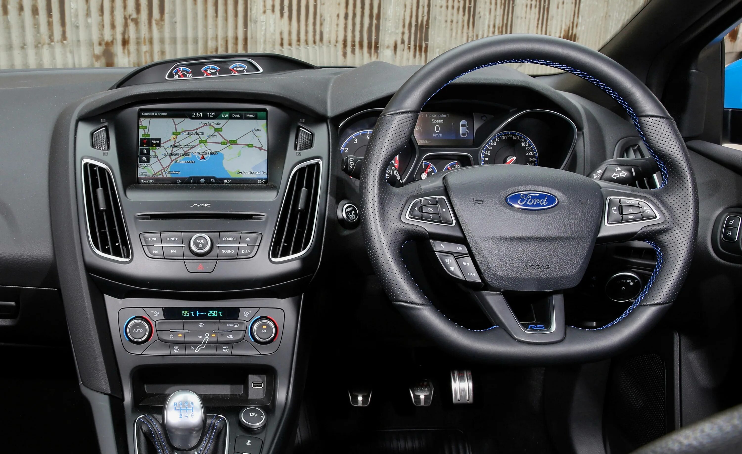 Форд фокус 2017 торпеда. Панель форд фокус 3 2013. Панель управления форд фокус 3 2012. Ford focus приборная панель. Ford фокус 3 приборка.