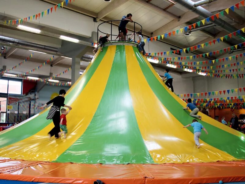 Бассейн надувной 53069. Горка вулкан детский аттракцион. Bestway 53097. Bestway лагуна 53069. Игровой центр вулкан.