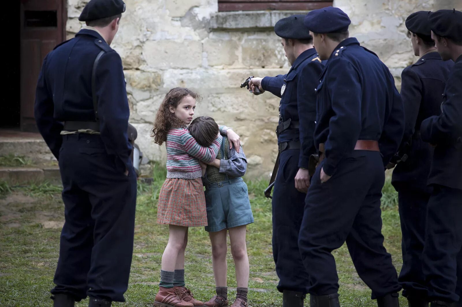 Les enfants de l’histoire (2016) Франция. Un village