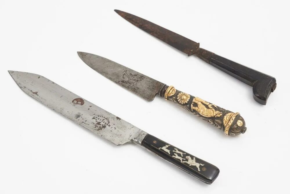 16 ножевых. Нож кард 16го века. Русский кинжал 16 век. Русский кинжал 17 века. Рукоять ножа 15-16 века.